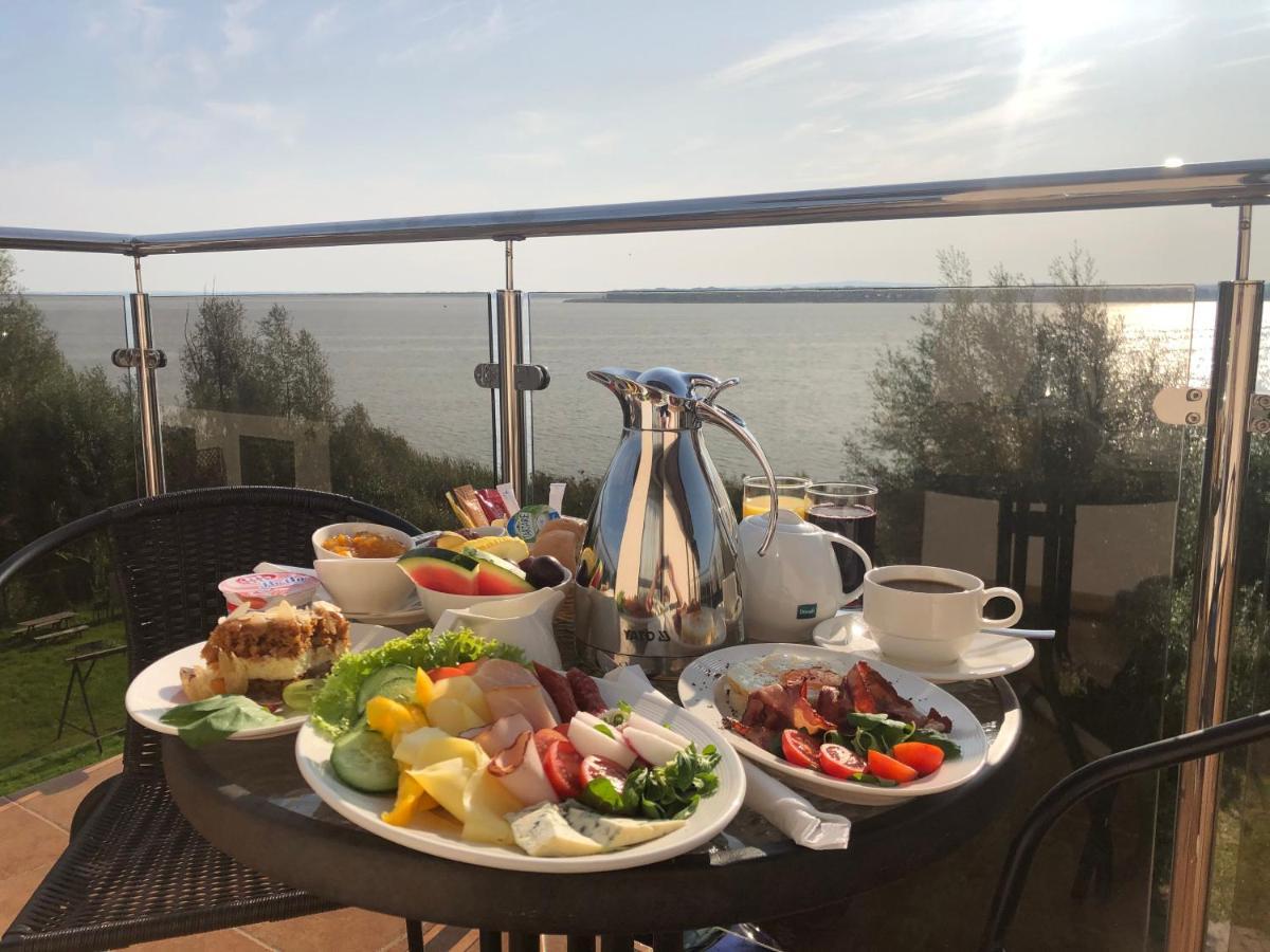 Hotel Emocja Spa Миелно Екстериор снимка