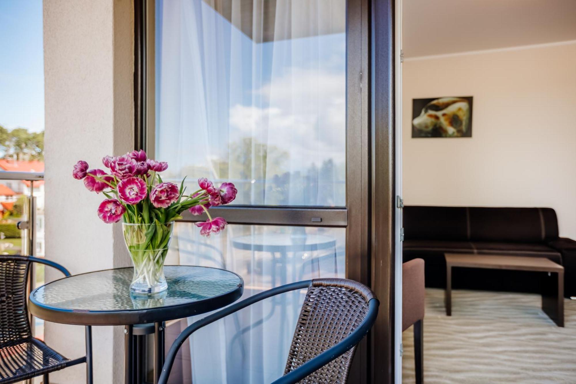 Hotel Emocja Spa Миелно Екстериор снимка