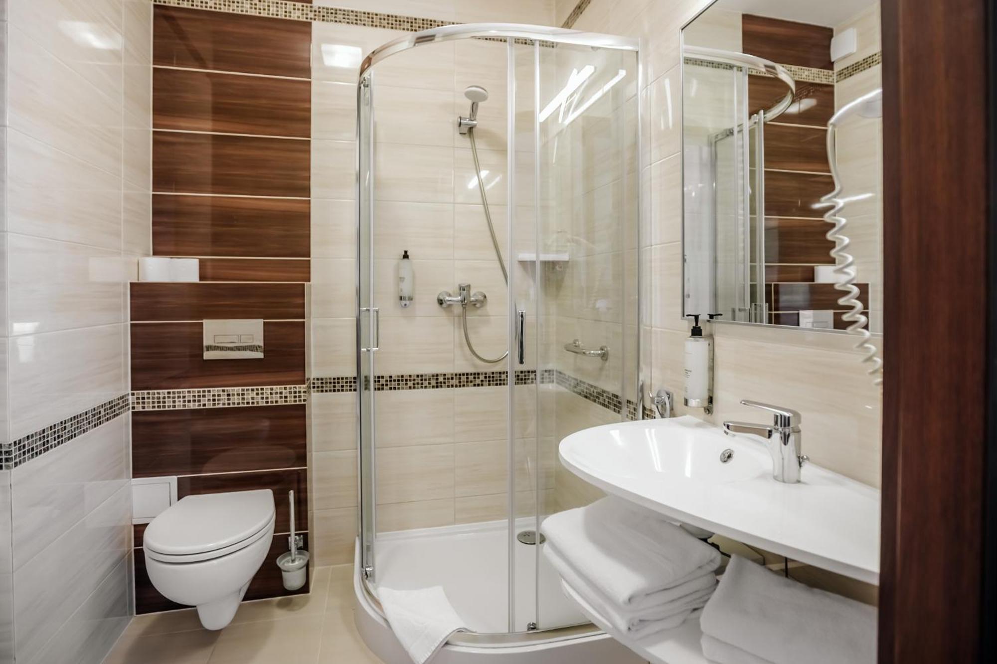 Hotel Emocja Spa Миелно Екстериор снимка