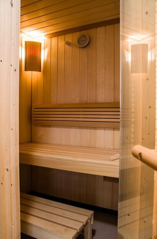 Hotel Emocja Spa Миелно Екстериор снимка