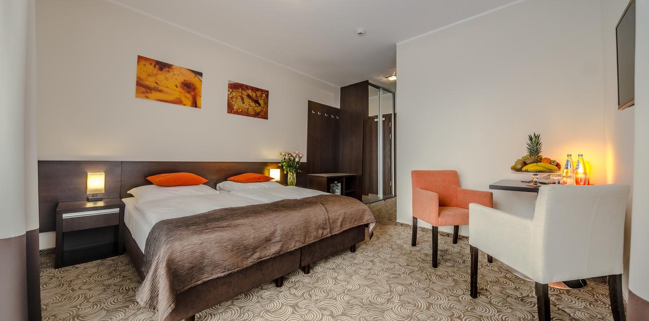 Hotel Emocja Spa Миелно Екстериор снимка